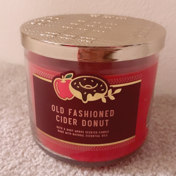 Bath and Body Works Old Fashioned Cider Donut candle - Picture 7 of 8